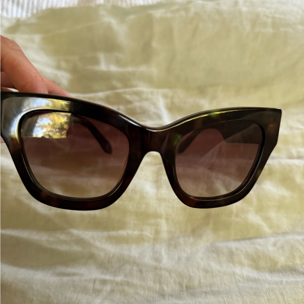 Quay ‘ BY THE WAY’ new  sunglasses - Picture 4 of 11